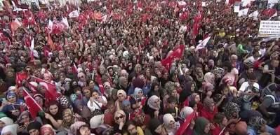 Cumhurbaşkanı Erdoğan: "Afetin ilk saatlerinden itibaren devletimizin ve milletimizin t&uuml;m imkanlarını seferber ettik"