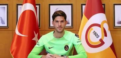 Galatasaray'da gelecek sezon ikinci kaleci Batuhan Şen olacak