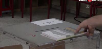 Yunanistan'da se&ccedil;imler bitti h&uuml;k&uuml;met kurma kaosu devam ediyor...