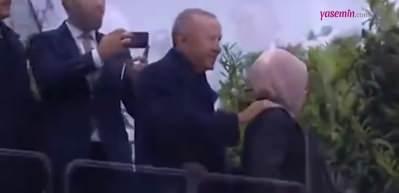 Cumhurbaşkanı Recep Tayyip Erdoğan eşi Emine Erdoğan'a desteğini böyle gösterdi! 