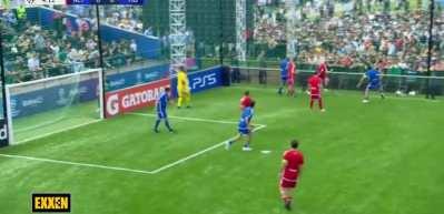 Efsaneler ma&ccedil;ında Volkan Demirel kurtarışlarıyla g&ouml;z doldurdu!