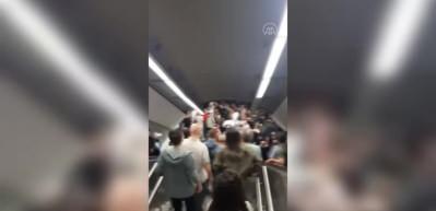 Mecidiyek&ouml;y-Mahmutbey Metro Hattı'nda arıza 