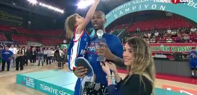 Anadolu Efes, Basketbol S&uuml;per Ligi'nde şampiyon oldu