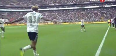 Fernandes i&ccedil;in Beşiktaş'a &ccedil;ılgın teklif!