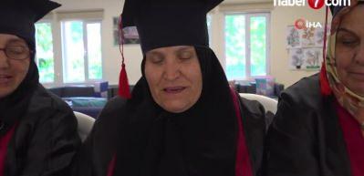 65 yaş &uuml;st&uuml; b&uuml;y&uuml;klerin heyecan verici başarısı: Okuma yazma &ouml;ğrendiler kep atma coşkusunu yaşadılar!