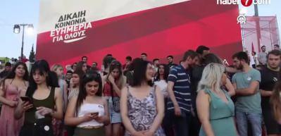 Aleksis &Ccedil;ipras parti liderliğine Nazım Hikmet'in s&ouml;zleriyle veda etti