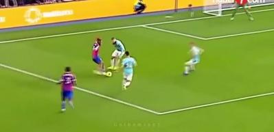 Fenerbah&ccedil;e'de Wilfried Zaha &ccedil;ılgınlığı! 10 g&uuml;n i&ccedil;inde kararını verecek