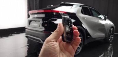 Yeni nesil Toyota C-HR resmen tanıtıldı! Türkiye'de üretilecek