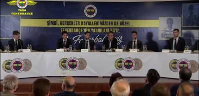 Arda G&uuml;ler'in Fenerbah&ccedil;e'den ayrılık kararı alması sonrasında Ali Ko&ccedil;'tan Arda'ya flaş g&ouml;nderme geldi...