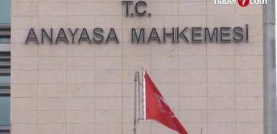 AYM Raport&ouml;r&uuml;n&uuml;n Cumhurbaşkanı Erdoğan ile ilgili s&ouml;zleri tepki &ccedil;ekti! &Ouml;ğrenciyi bı&ccedil;aklamakla tehdit etti
