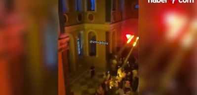 Kilisedeki parti İzmir Rum Ortodoksları&rsquo;nı rahatsız etti