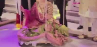 Terazinin bir tarafına gelini diğer tarafına gelinin kilosunca altın koydular! Dubai'de bir d&uuml;ğ&uuml;nde...