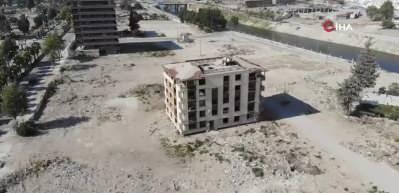  Enkaz kent Hatay'da yıkımın etkisi g&ouml;ky&uuml;z&uuml;nden g&ouml;r&uuml;nt&uuml;lendi