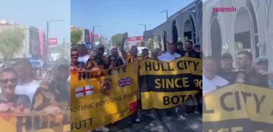 İstanbul'a gelen Hull City takımına taraftarlardan yoğun ilgi! Acun Ilıcalı taraftarları ağırladı