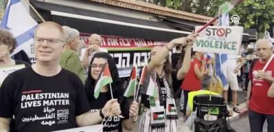 Y&uuml;z binlerce İsrailli sokaklara d&ouml;k&uuml;ld&uuml;: Protestolar b&uuml;y&uuml;yor!