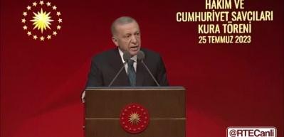 Cumhurbaşkanı Erdoğan'dan yeni anayasa mesajı: Cumhuriyetin 100. yılında sindiremiyoruz