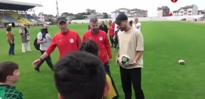 Fenerbah&ccedil;e'de transfer &ccedil;alışmaları devam ediyor! Suat Serdar i&ccedil;in pazarlıklar başladı...