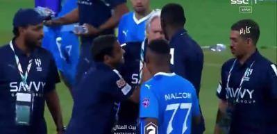 Al Hilal, Benzema'yı &uuml;zd&uuml;! Jesus ma&ccedil; sonu &ccedil;ıldırdı