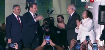 Koltuk savaşlarının arttığı CHP'de delege savaşları devam ediyor! İmamoğlu h&uuml;sranla y&uuml;zleşti...