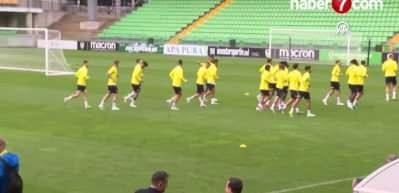 Fenerbah&ccedil;e, UEFA'ya kadroyu bildirdi! 