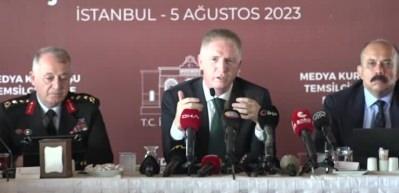 İstanbul Valisi G&uuml;l 'Belediye toplu taşımanın &ouml;n&uuml;n&uuml; a&ccedil;acak yatırımları yapması lazım' dedi