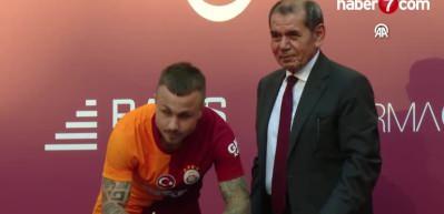 Galatasaray T&uuml;rk Futbol tarihine ge&ccedil;ti