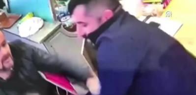 Esenyurt&rsquo;ta tekel bayisinde daha &ouml;nce yaşanan kavganın g&ouml;r&uuml;nt&uuml;s&uuml; ortaya &ccedil;ıktı
