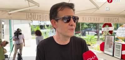 Usta senarist Safa &Ouml;nal son yolculuğuna uğurlandı