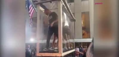 ABD'de bir ill&uuml;zyon g&ouml;sterisine ait g&ouml;r&uuml;nt&uuml;ler herkesi şaşırttı! 4 kişiyi saniyeler i&ccedil;erisinde...