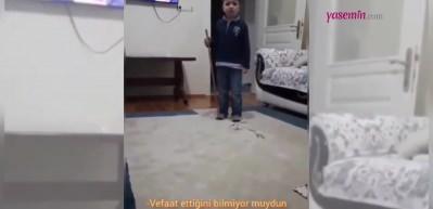 Peygamber Efendimiz (sav) &lsquo;ın vefat ettiğini yeni &ouml;ğrenen k&uuml;&ccedil;&uuml;k &ccedil;ocuk g&ouml;zyaşlarını tutamadı