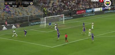 Fenerbah&ccedil;e, olaylı ma&ccedil;ta tur biletini &uuml;&ccedil; golle aldı