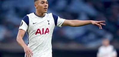  Bordo-mavililer, Fulham'ın Brezilyalı golc&uuml;s&uuml; Carlos Vinicius ile g&ouml;r&uuml;şme ger&ccedil;ekleştirdi.