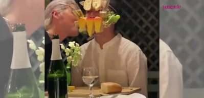 Bu kadarı da pes dedirten sunum! Tabak olarak insan y&uuml;z&uuml;n&uuml; kullanan işletme...