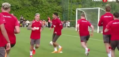 Galatasaray'da kritik ma&ccedil; &ouml;ncesi &uuml;&ccedil; &ouml;nemli eksik...