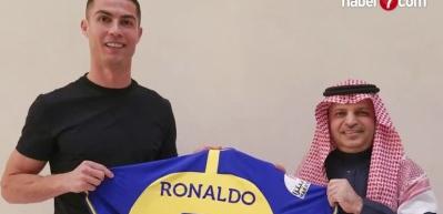 Al Nassr'de attığı bu golle Ronaldo tarihe ge&ccedil;ti! 