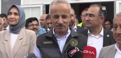 Bakan Uraloğlu'ndan bir m&uuml;jde daha! Ankara-İzmir hızlı tren hattı hakkında a&ccedil;ıklamalarda bulundu...