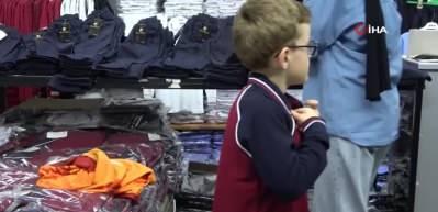 Okullar 11 Eyl&uuml;l'de a&ccedil;ılıyor : Okul kıyafetlerine y&uuml;zde 60 zam