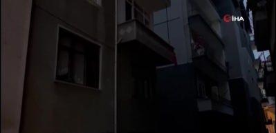 Depremden kurtulmuştu, balkonundan d&uuml;şerek hayatını kaybetti