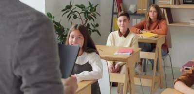 Milyonlarca lise &ouml;ğrencini ilgilendiren o karar Resmi Gazete'de yayınlandı! Artık sınıf tekrarı...