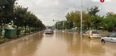 Yunanistan'ı yangının ardından şimdi de sel vurdu: 1 &Ouml;l&uuml;