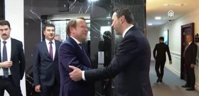 T&uuml;rkiye'den 3. n&uuml;kleer santral hamlesi! A&ccedil;ıklamayı Bakan Alparslan Bayraktar yaptı...