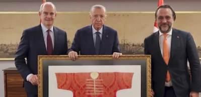 Cumhurbaşkanı Erdoğan&rsquo;ı temasları sonrası dev grup T&uuml;rkiye'ye yatırım kararı aldı...