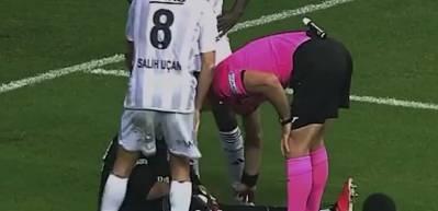 Beşiktaş kalecisi Mert G&uuml;nok'un, diz ağrılarına rağmen forma giydiği ortaya &ccedil;ıktı