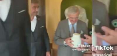 Mustafa Sarıgül, Rahmi Koç'a tulum peyniri hediye etti