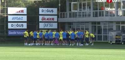 Fenerbahçe'de üç isimle yollar ayrılacak!