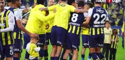 Fenerbah&ccedil;e'den Kadık&ouml;y'de gol yağmuru