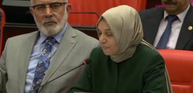 Fransa'da skandal karara bir tepki de meclisten geldi! "Artmış bir ırk&ccedil;ılık ve İslam d&uuml;şmanlığı &uuml;zerinden..."