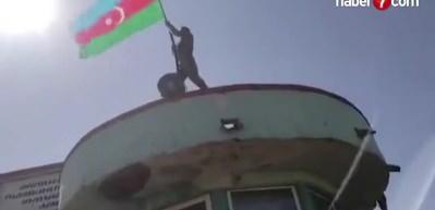 Hocalı'da Azerbaycan bayrağı dalgalanıyor