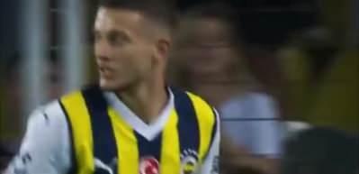 Szymanski'yi trib&uuml;nden takip edecek