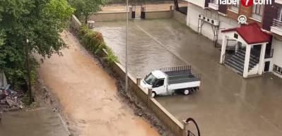 G&ouml;k g&uuml;r&uuml;lt&uuml;l&uuml; sağanak yağış bekleniyor